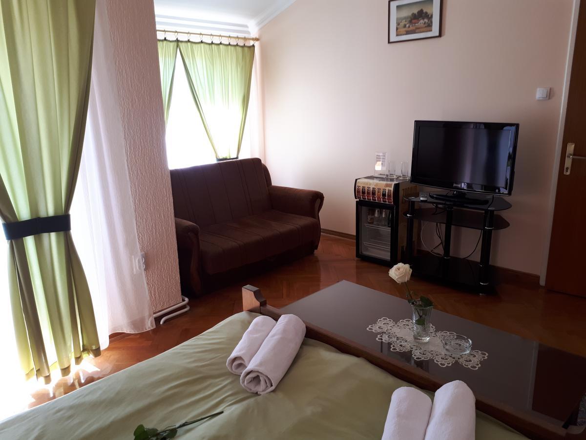 Business Club Selenca Bed & Breakfast Bac Bagian luar foto