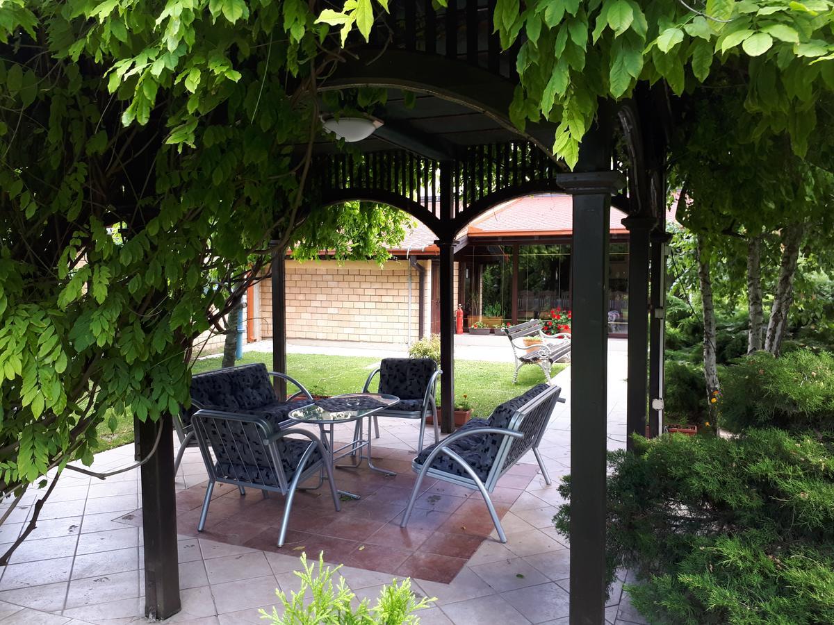 Business Club Selenca Bed & Breakfast Bac Bagian luar foto