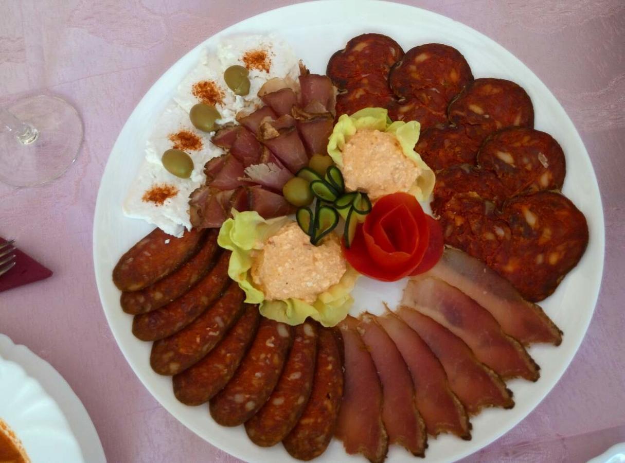 Business Club Selenca Bed & Breakfast Bac Bagian luar foto