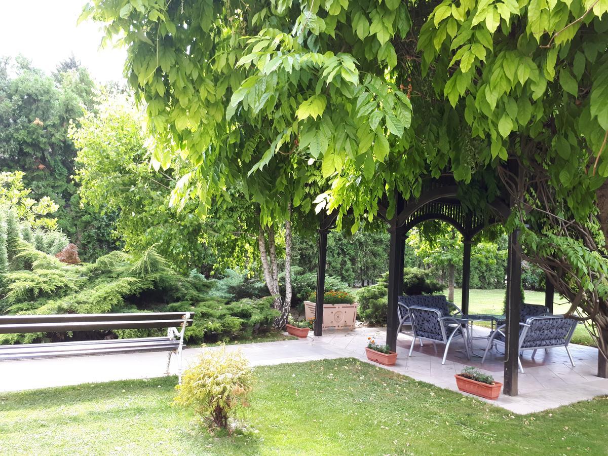 Business Club Selenca Bed & Breakfast Bac Bagian luar foto