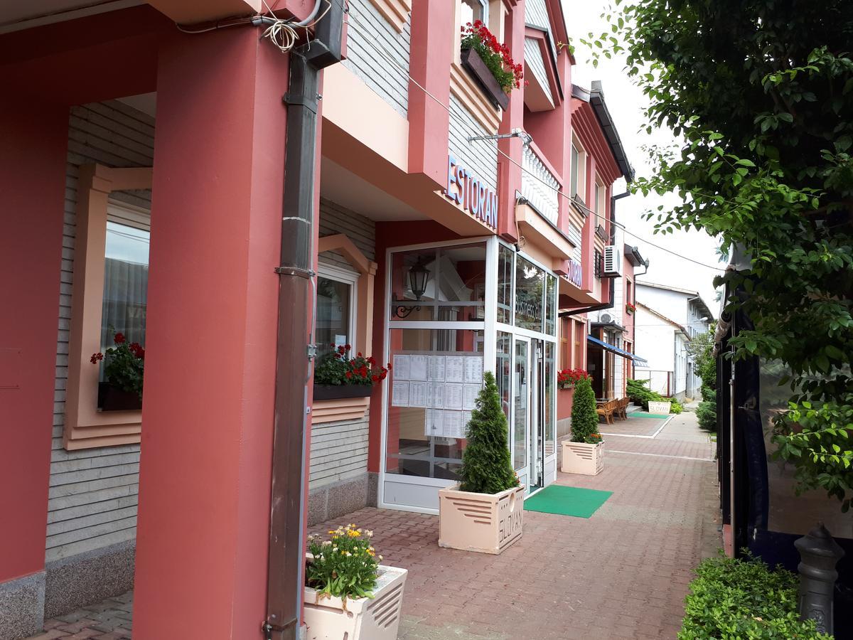 Business Club Selenca Bed & Breakfast Bac Bagian luar foto