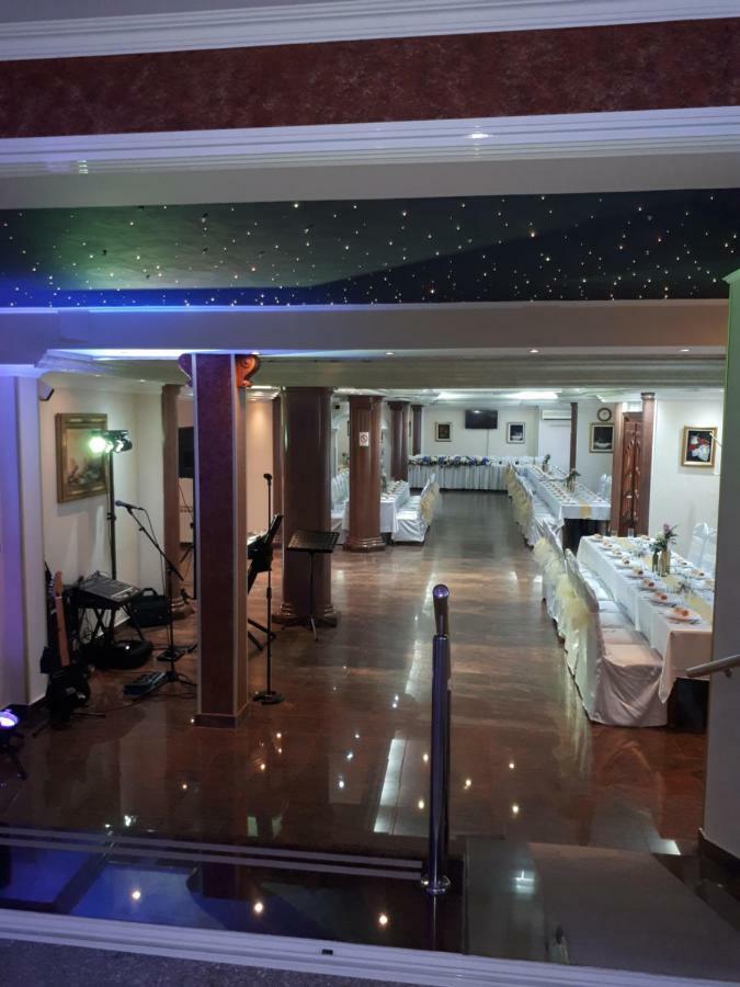 Business Club Selenca Bed & Breakfast Bac Bagian luar foto